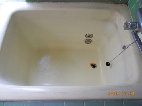 34年間使用されたホーロー浴槽修理特殊塗装仕上げ 浴槽特殊塗装工事 室内クリーニング専門店 有限会社東部ジュータン